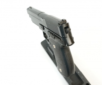 Пистолет страйкбольный пружинный Stalker SA226 Spring (полноразмерная копия SigSauer P226)
