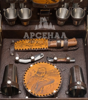 Подарочный набор для пикника в дипломате "Оригинал" на 4 персоны